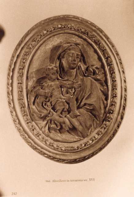 Tumidei, Stefano/ Anonimo — Giacomo Rossi (?). Madonna col Bambino. Ubicazione ignota — insieme